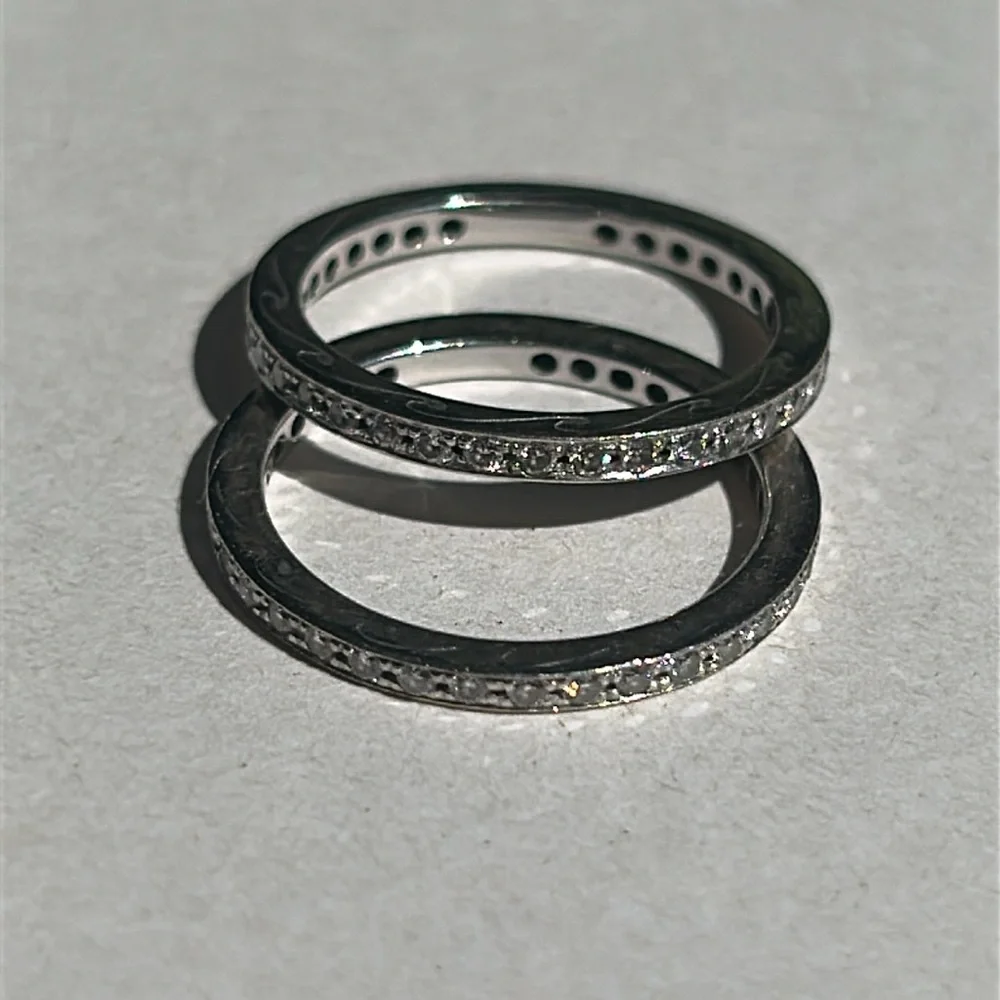 18K Eternity Diamond Set Rings - Picture 2 of 4